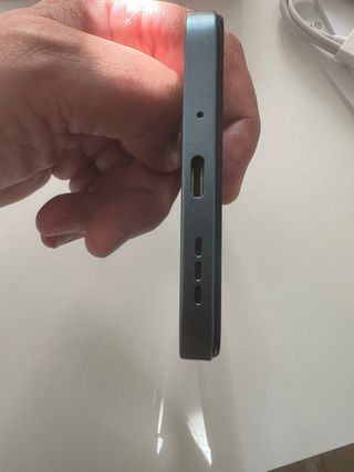 Teléfono Xiaomi  Redmi 13C 5G 128GB / 8 GB. NUEVO