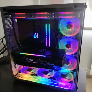 PC Gaming más monitor AOC 27" Teclado y ratón.