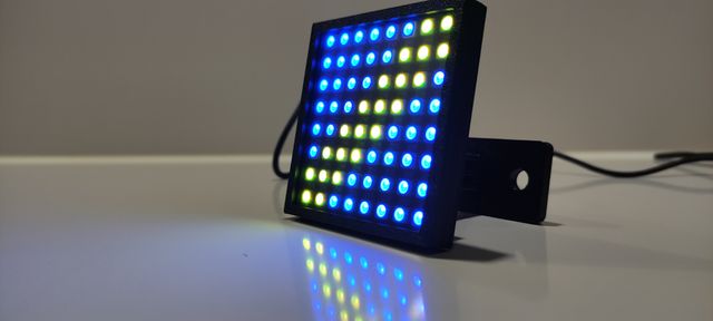 Simflag, iFLAG: montaje en monitor VESA