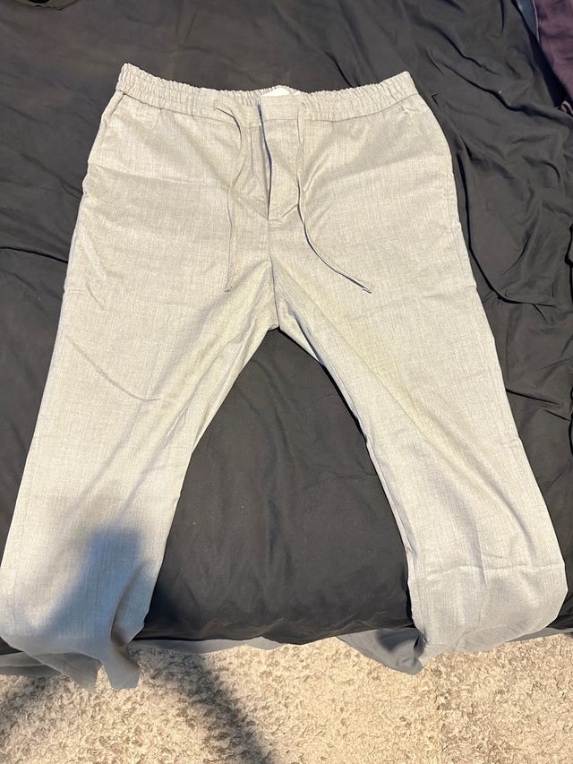 Pantalón de vestir gris para hombre