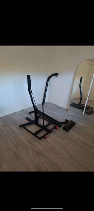 Piantana per sacco da boxe