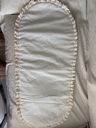 Funda para capazo con volantes