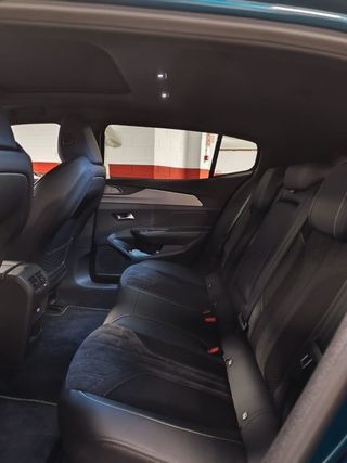 Peugeot 408 2023