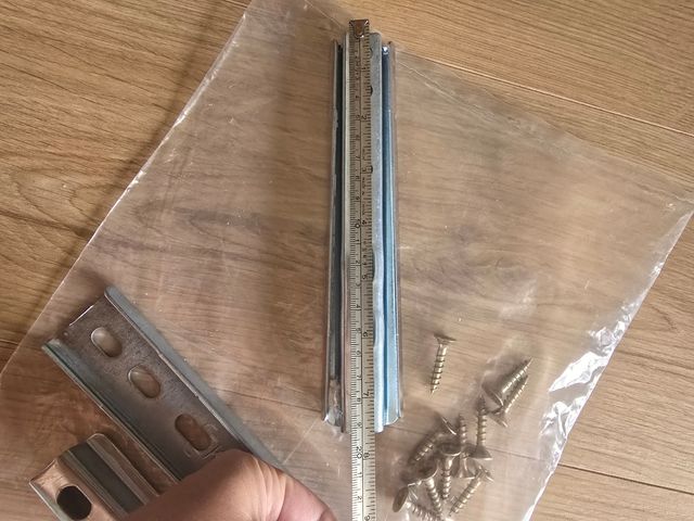 Pletinas de unión metálicas nuevas