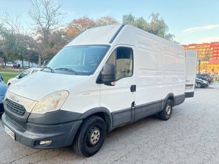 TRANSPORTE DE CARGA Y MUDANZAS