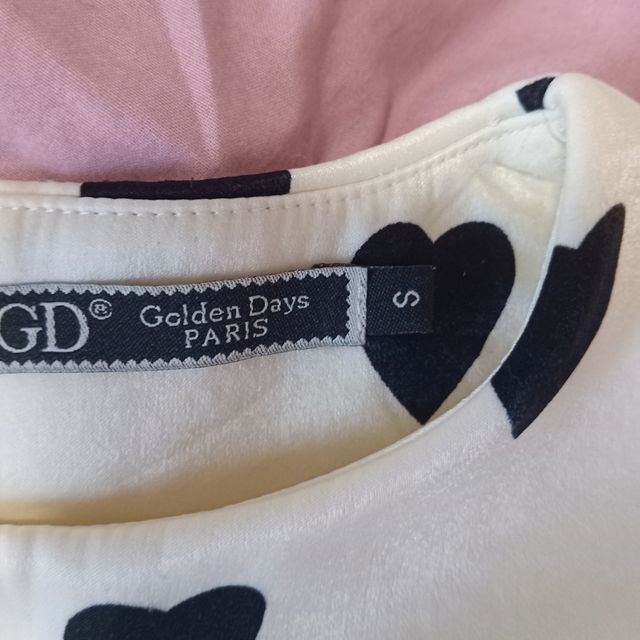 Vestido elegante con corazones