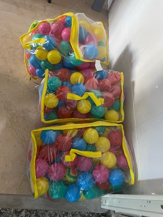 Bolas de piscina multicolores