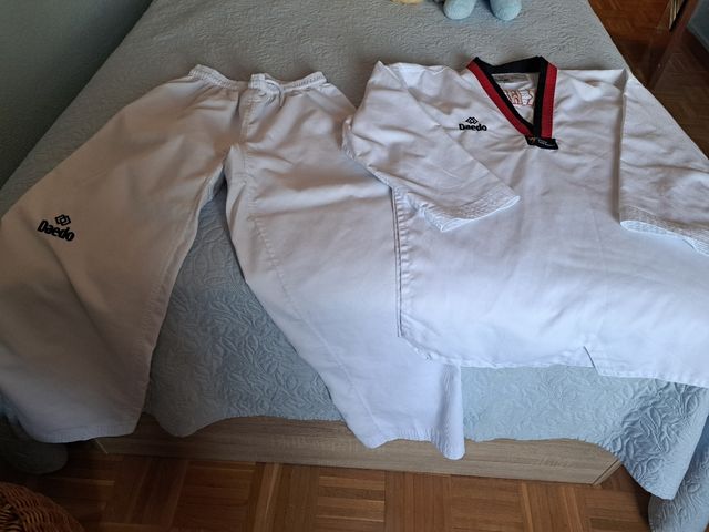 Kimono Taekwondo Daedo Talla XL Hombre