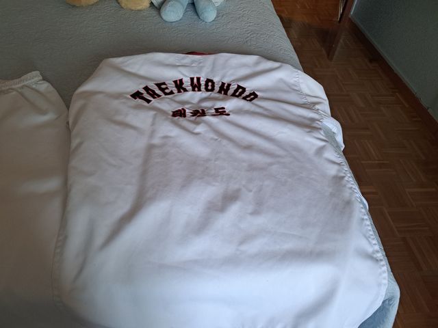 Kimono Taekwondo Daedo Talla XL Hombre