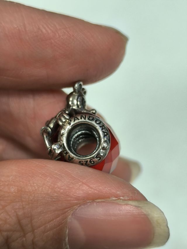 Pandora Corazón Rojo con Mickey Mouse