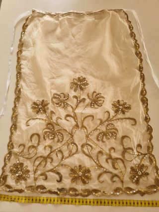 Manteletas de seda antiguas bordadas