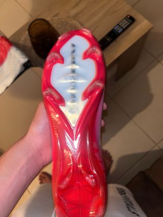 Botas de fútbol Nike Mercurial blancas
