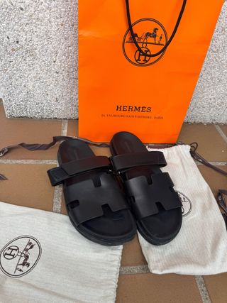 Sandali neri Hermès