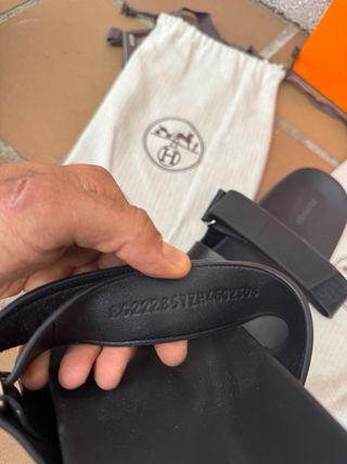 Sandali neri Hermès