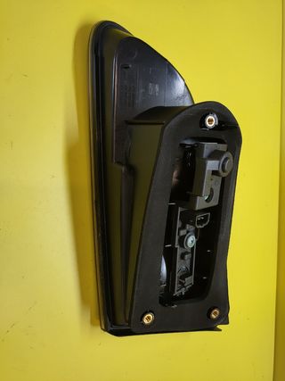PILOTO TRASERO IZQUIERDO PORTON SEAT IBIZA 6L