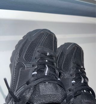 Zapatillas Nike Vomero 5 Negras