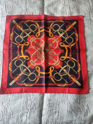Pañuelo de seda Hermès