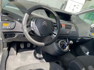 Citroen Grand C4 Picasso 2011
