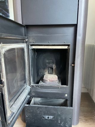 Estufa Pellets Hergom ADDA HIDRO 18N Gris