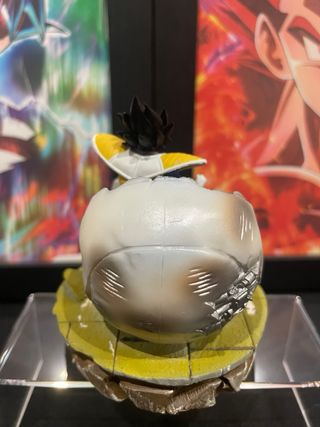Figura Dragon Ball Vegeta y nave + diorama