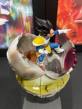 Figura Dragon Ball Vegeta y nave + diorama