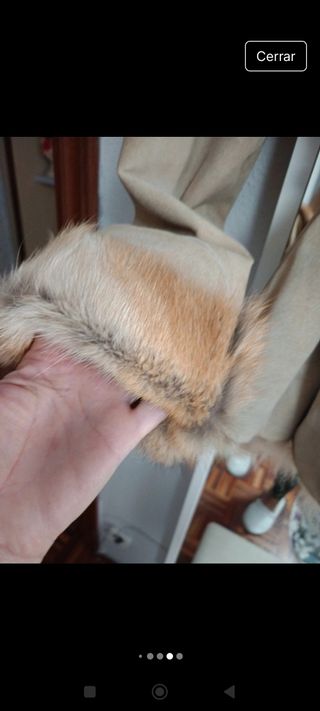 Chaquetón de zorro beige y marrón