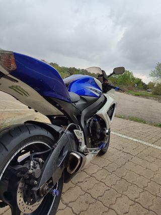 Suzuki GSX-R 750