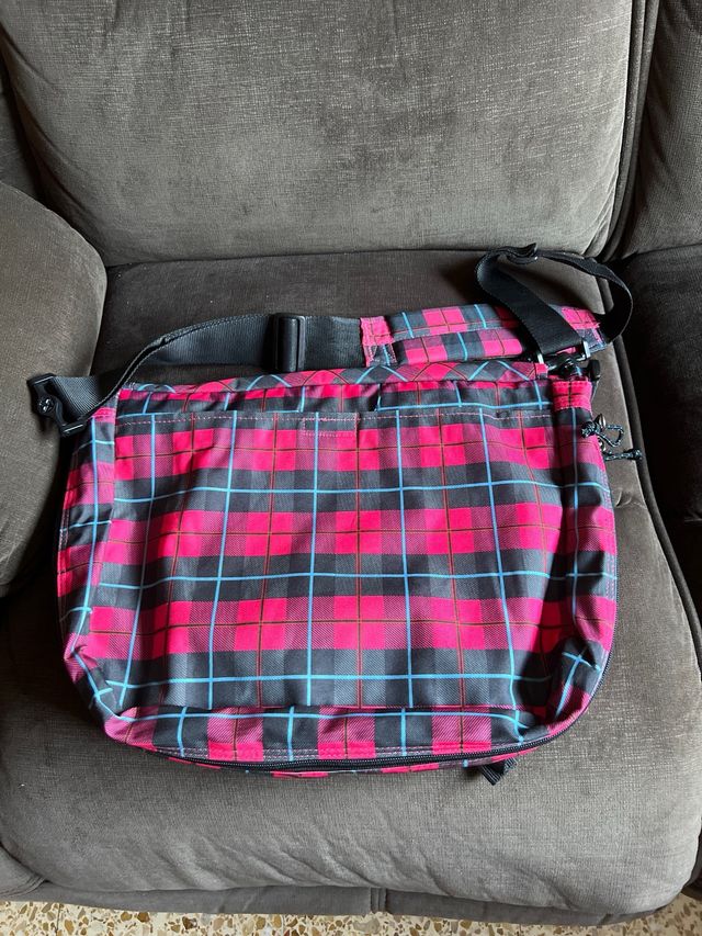 Zaino a quadretti rosa e blu Eastpak