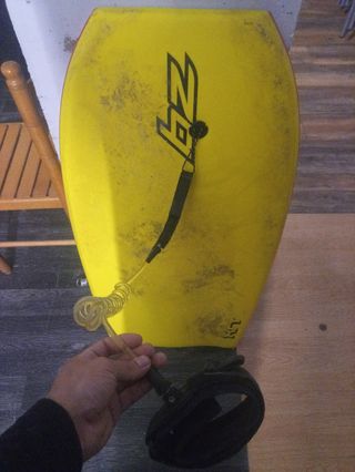 Tabla de surf con funda