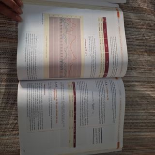 Libro Economía 1 - Paraninfo