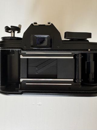 Nikon EM + Nikkor 50mm 1.8 Series E