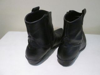 BOTINES CAMPEROS NEGROS NUMERO 39