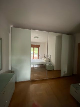 armadio comodini cassettiera specchio