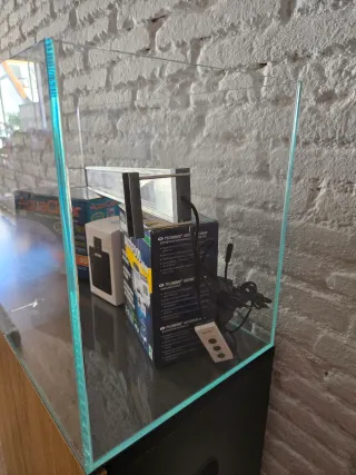 Acuario cristal óptico + mueble y regalos