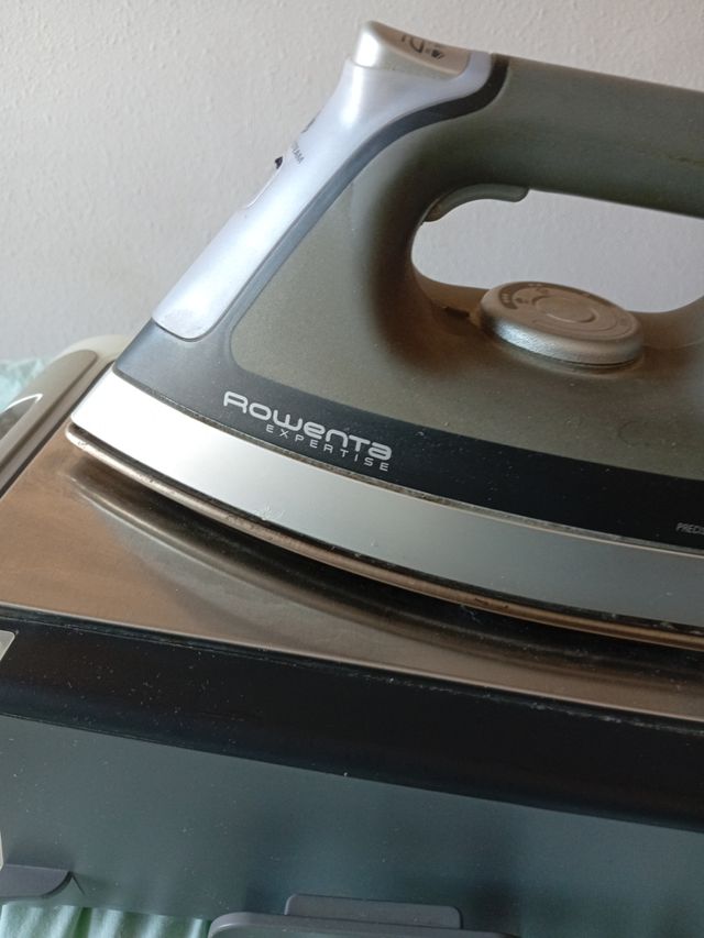 Centro de Planchado Rowenta Expertise