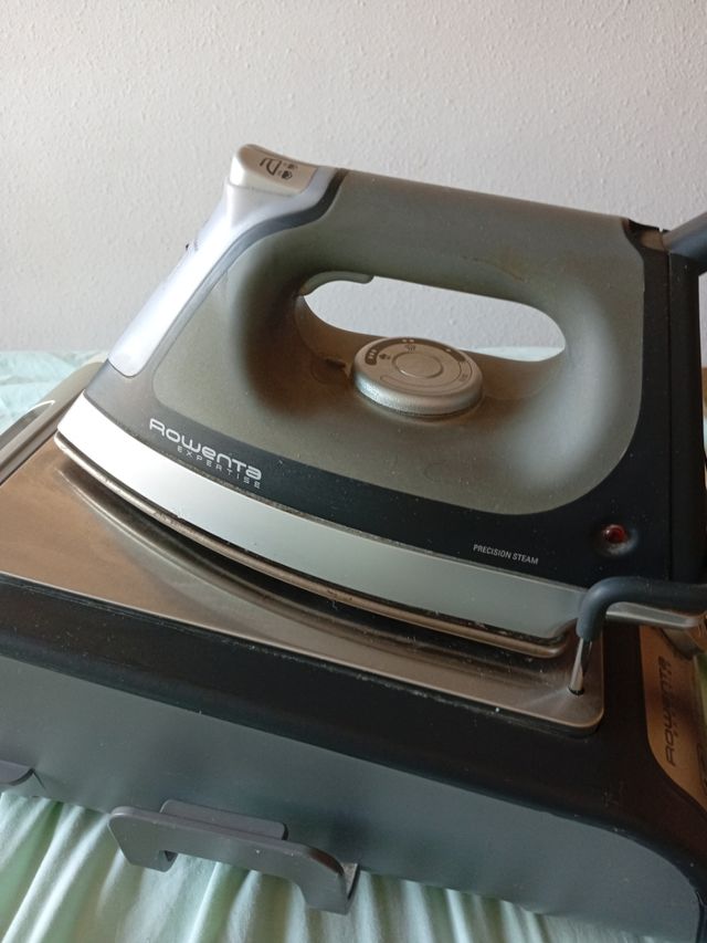 Centro de Planchado Rowenta Expertise