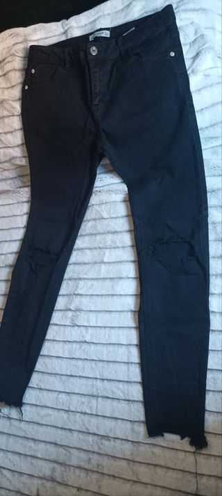 Pantalón vaquero negro Pull&Bear Ripped Talla L