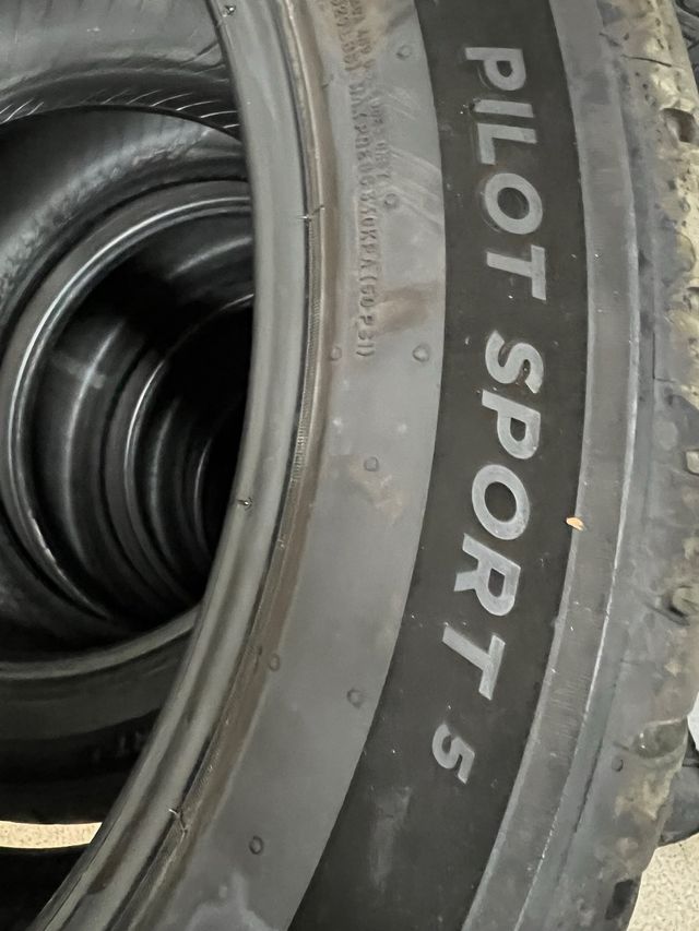 2 Cubiertas Michelin Pilot Sport 5 245/40-19 98Y