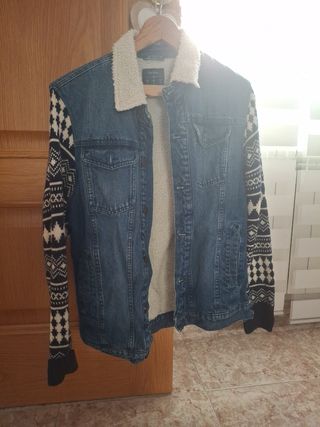 Cazadora vaquera Bershka M con borrego