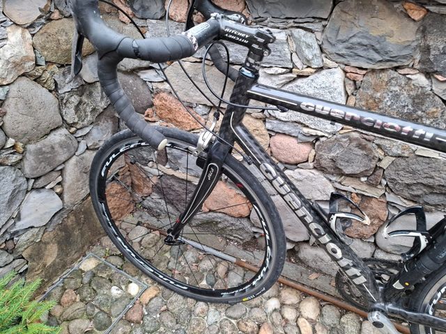 Bicicletta da corsa in Carbonio con Ruote Fulcrum 