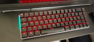 ASUS ROG Falchion 65% Tastiera Gaming Wireless