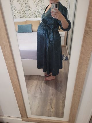 Vestido premamá y lactancia verde botella satinado