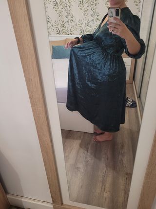 Vestido premamá y lactancia verde botella satinado