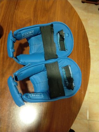 Protecciones Karate Kamikaze Guantes y Espinillera