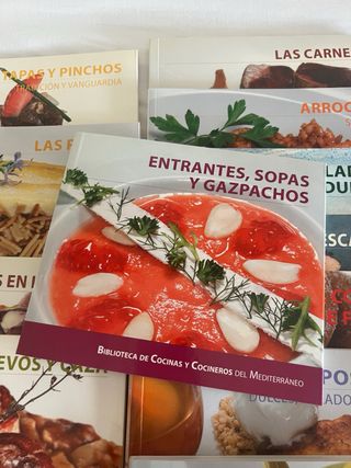 Biblioteca de cocinas y cocineros del mediterráneo