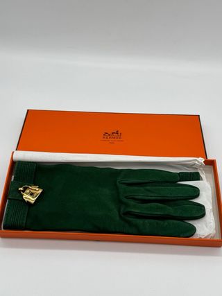 Guantes Hermes Verdes con Hebilla Dorada