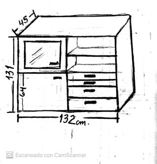 Mueble de madera con vitrina y cajones