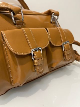 Borsetta a tracolla marrone con fibbie