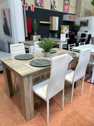 Mesa comedor y 4 sillas