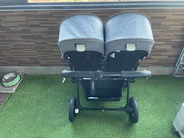 Bugaboo Donkey 5 Gemelar Completo + Accesorios